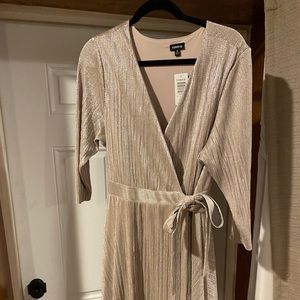 Silver Torrid Wrap Dress NWT! Size “2” (20)